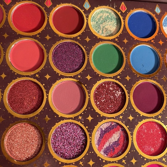 🎈SALE🎈🎀#50.MAKEUP XXL63-COLOR EYESHADOW PALETTE🎀 - Picture 5 of 10